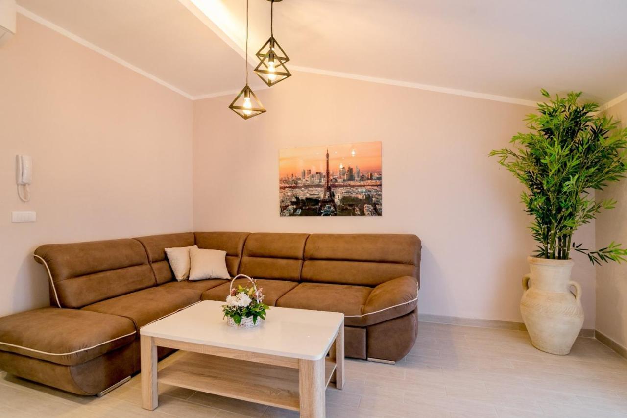 Apartmani Matej Котор Экстерьер фото