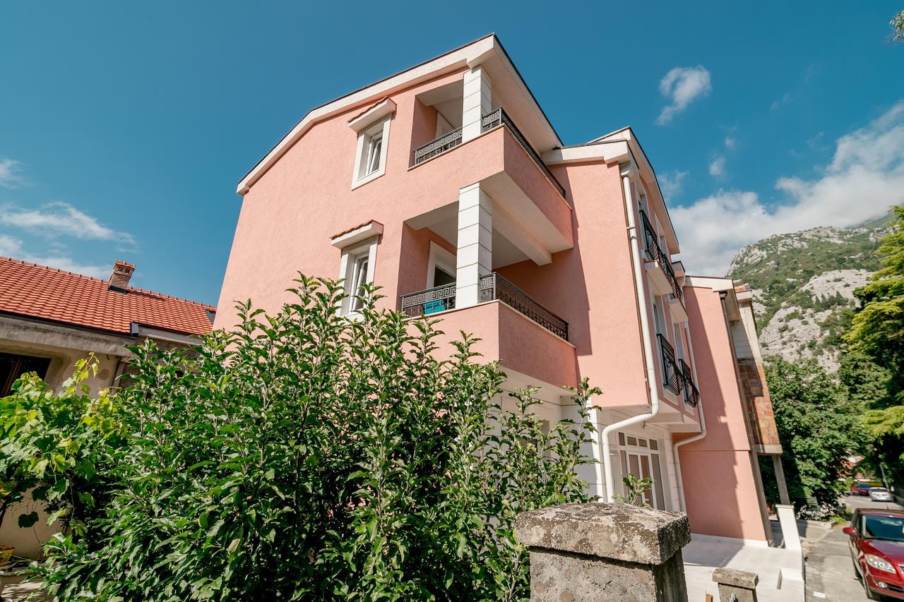 Apartmani Matej Котор Экстерьер фото